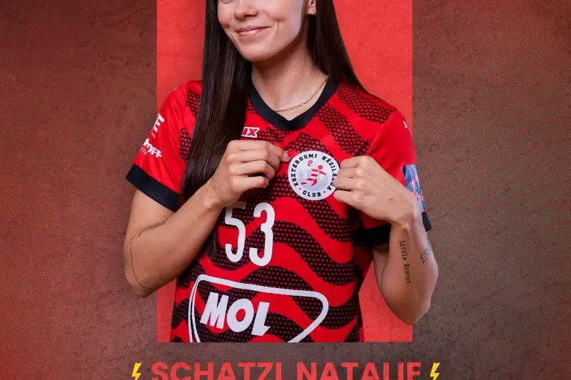  SCHATZL NATALIE  TÉGED MI MOTIVÁL?