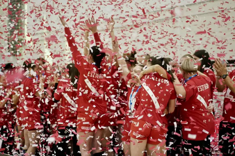 MEGCSINÁLTUKBRONZÉRMES A CSAPAT