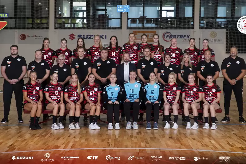 MOL ESZTERGOM CSAPATKÉP